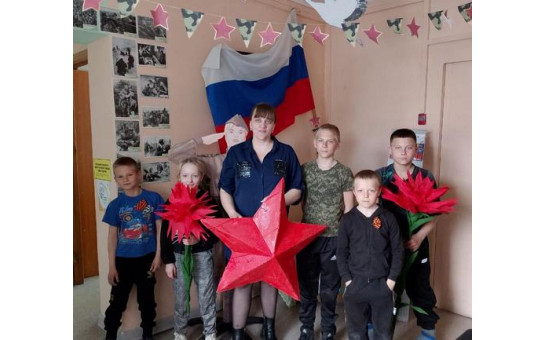 Мастер-класс «Гвоздика из гофрированной бумаги»